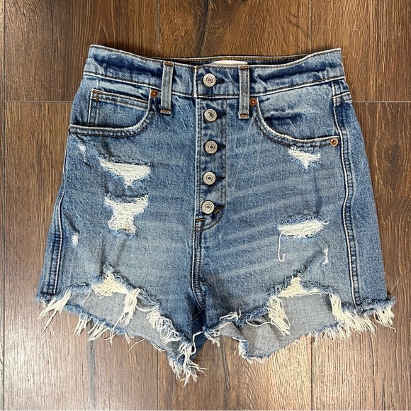 Abercrombie & Fitch Pants - Abercrombie & Fitch Ulta High Rise Distressed‎ Denim Mom Short SZ 24/00